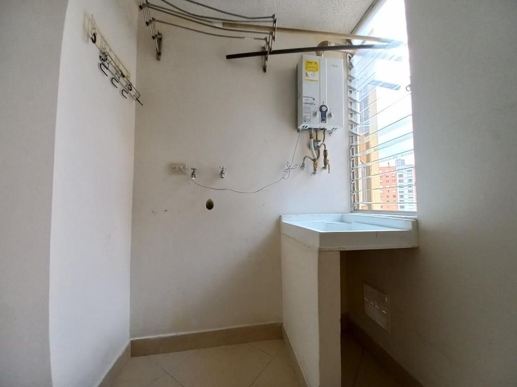 Apartamento de 3 alcobas en venta en Verbenal, Bogotá, 72 m² · foto 12 de 20