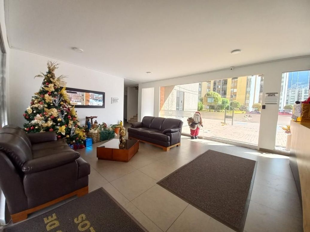 Apartamento de 3 alcobas en venta en Verbenal, Bogotá, 72 m² · foto 2 de 20