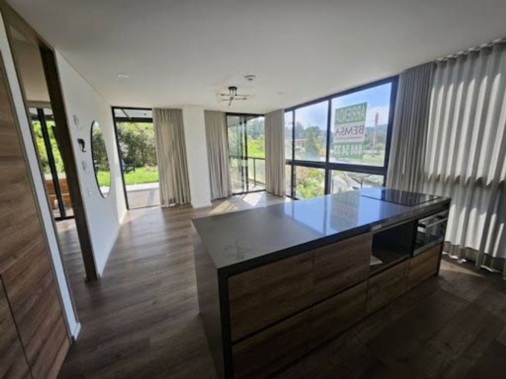 ARRIENDO de APARTAESTUDIO en ALTO DE PALMAS, ENVIGADO en Alto De Palmas