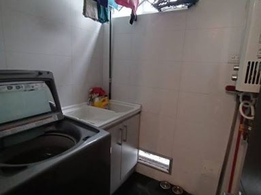 Apartamento de 3 alcobas en venta en La Carolina, Bogotá, 111 m² · foto 11 de 18