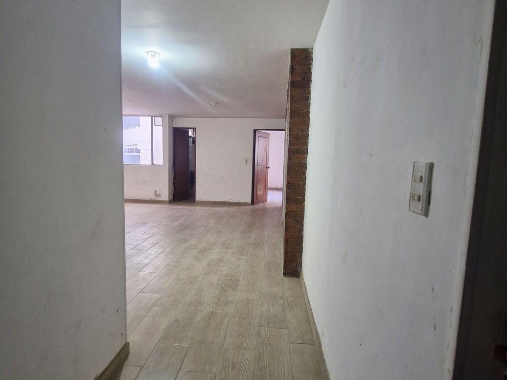 Apartamento de 2 alcobas en venta en Sucre, Bogotá, 72 m² · foto 2 de 12