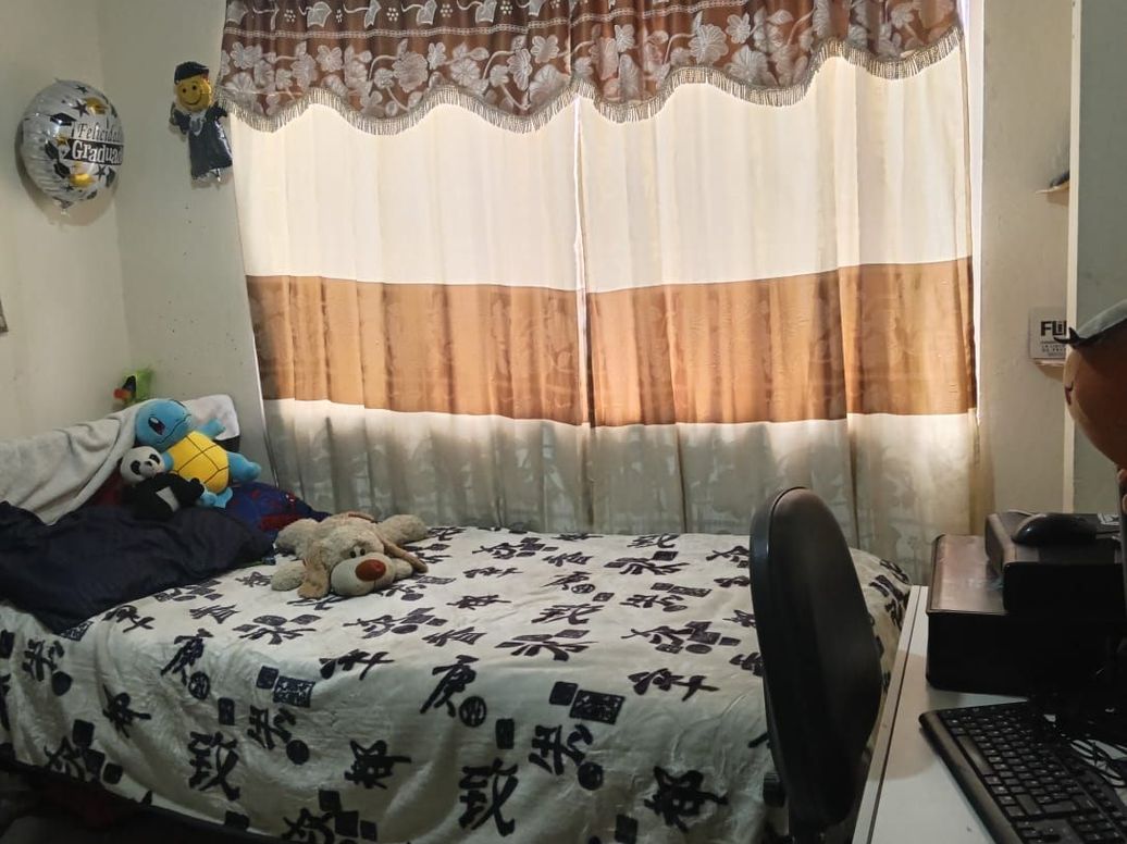 Casa de 6 alcobas en venta en San Antonio, Bogotá, 275 m² · foto 11 de 13