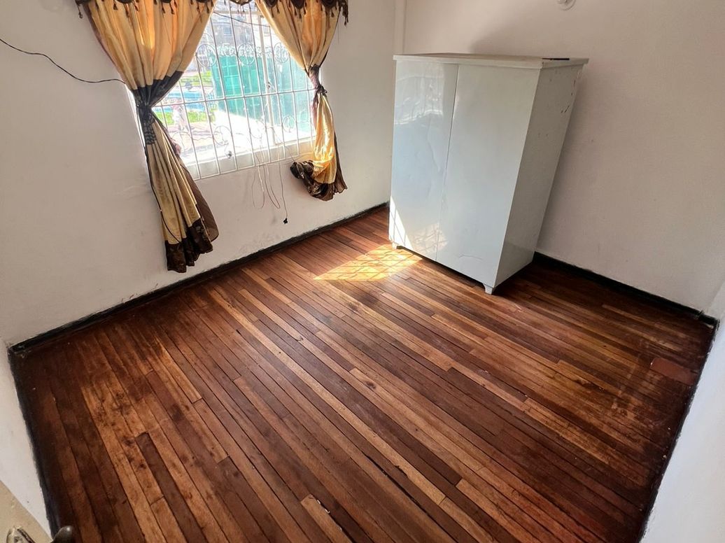 Casa de 6 alcobas en venta en Quiroga Central, Bogotá, 326 m² · foto 16 de 19