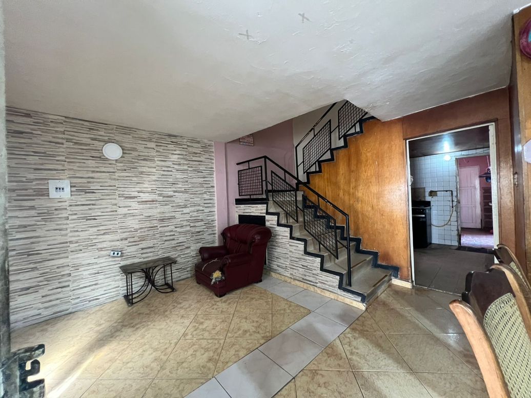 Casa de 6 alcobas en venta en Quiroga Central, Bogotá, 326 m² · foto 5 de 19