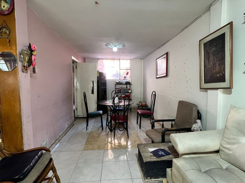 Casa de 6 alcobas en venta en Quiroga Central, Bogotá, 326 m² · foto 7 de 19