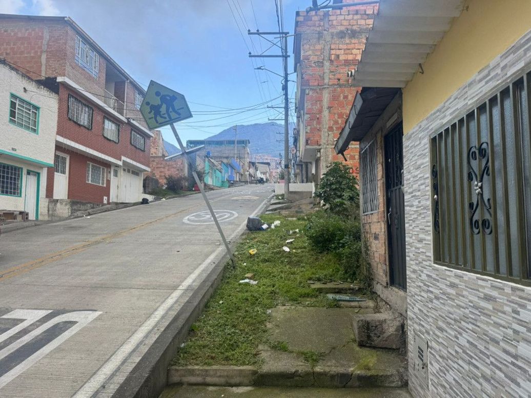 Casa de 2 alcobas en venta en Jaquelin, Bogotá, 38 m² · foto 2 de 10