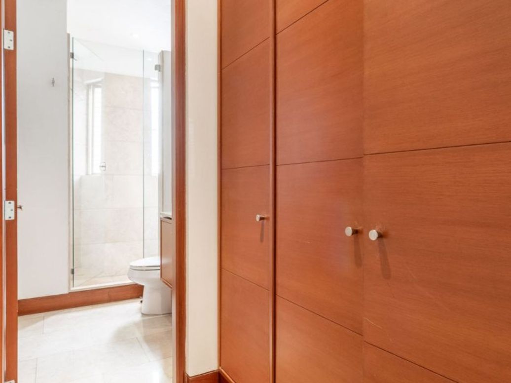 Apartamento de 4 alcobas en venta en El Nogal, Bogotá, 341 m² · foto 17 de 18