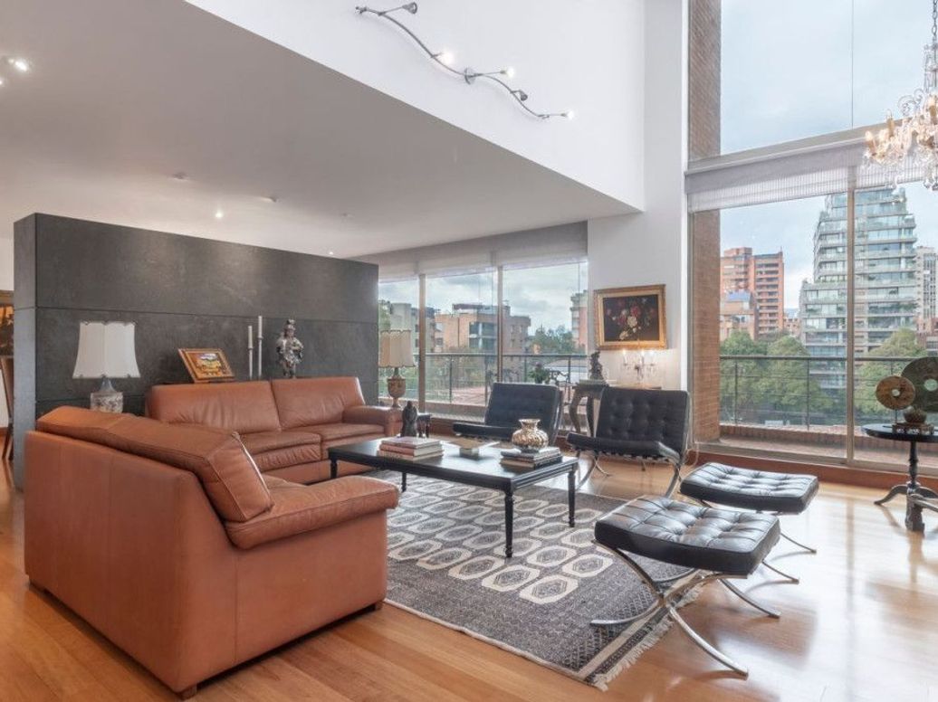 Apartamento de 4 alcobas en venta en El Nogal, Bogotá, 341 m² · foto 2 de 18