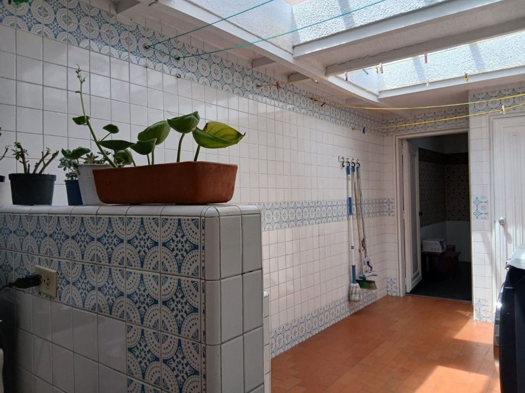 Casa de 3 alcobas en venta en Santa Barbara Central, Bogotá, 322 m² · foto 10 de 12