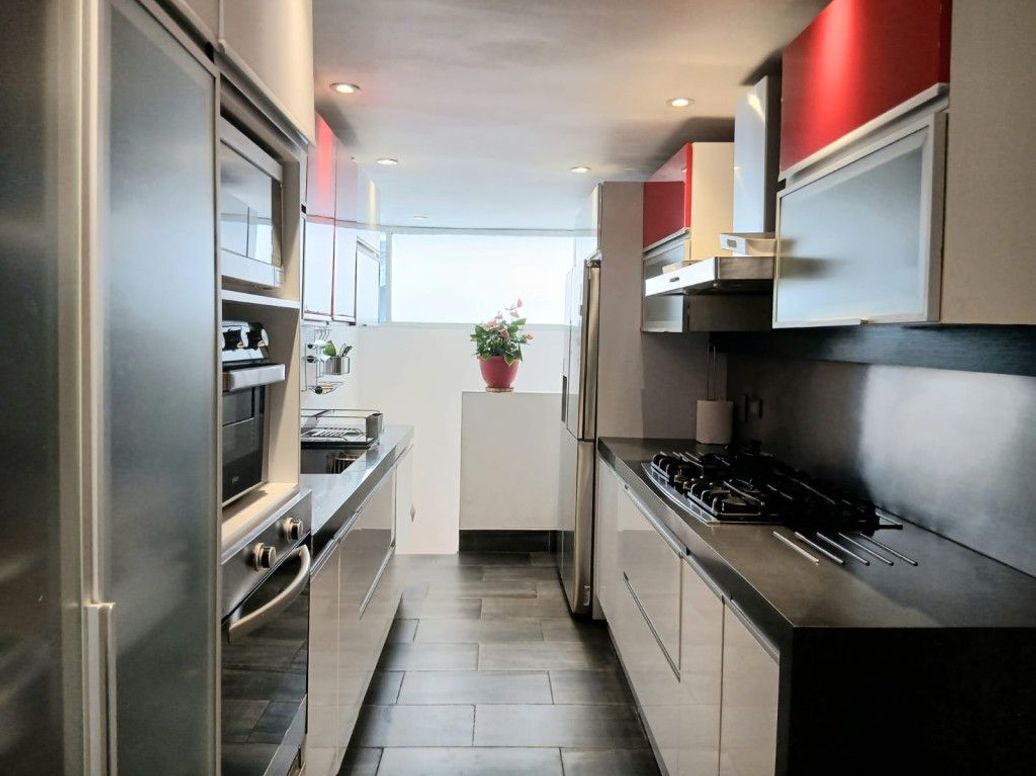 Casa de 3 alcobas en venta en Santa Barbara Central, Bogotá, 322 m² · foto 8 de 12