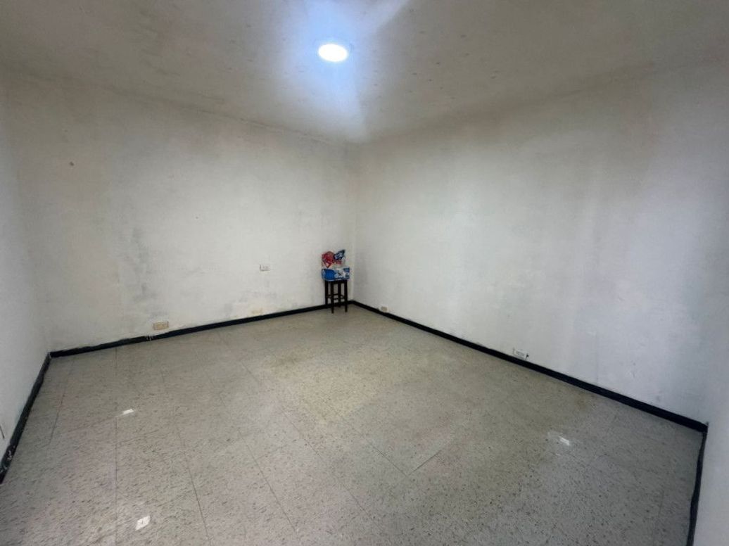 Casa de 5 alcobas en venta en San Cristobal, Bogotá, 203 m² · foto 3 de 16