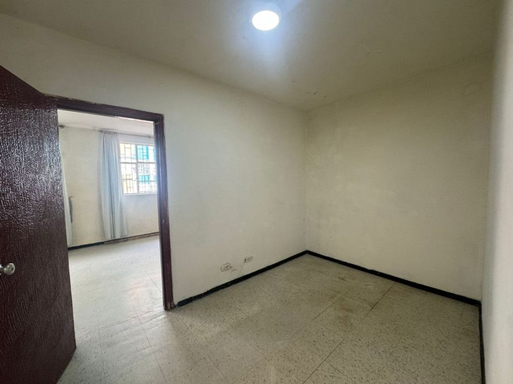 Casa de 5 alcobas en venta en San Cristobal, Bogotá, 203 m² · foto 2 de 16