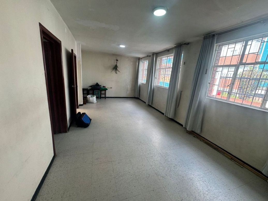 Casa de 5 alcobas en venta en San Cristobal, Bogotá, 203 m² · foto 8 de 16