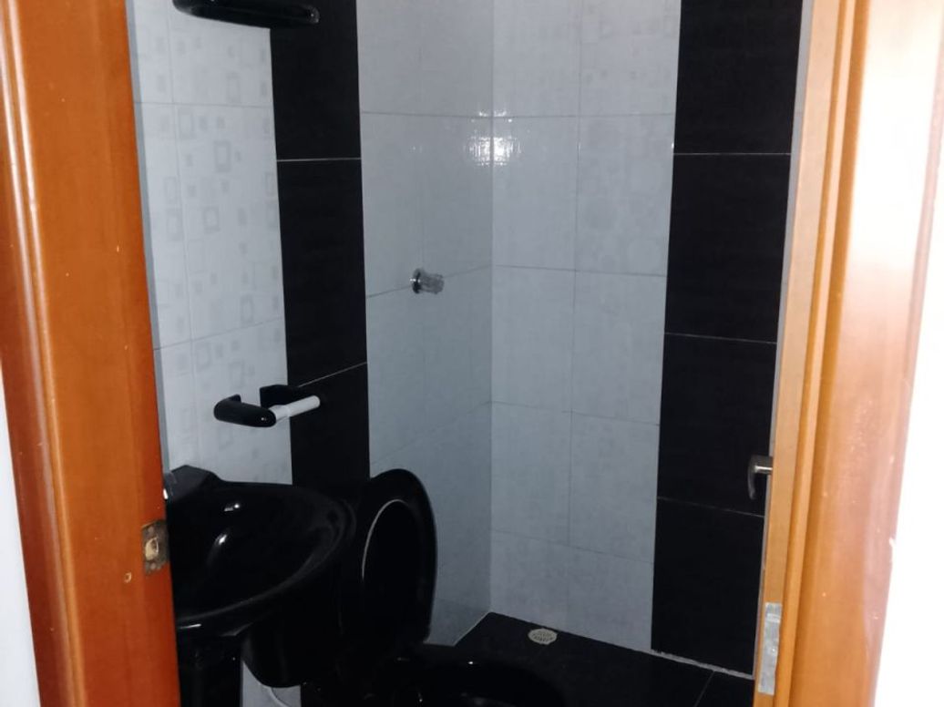 Casa de 6 alcobas en venta en Santa Cecilia, Bogotá, 288 m² · foto 9 de 20