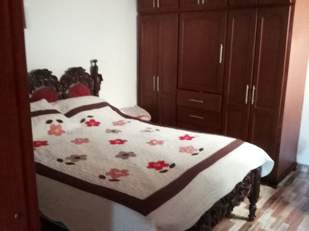 Casa de 6 alcobas en venta en Santa Cecilia, Bogotá, 288 m² · foto 17 de 20