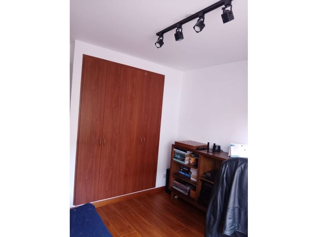 Apartamento de 3 alcobas en venta en Ciudad Salitre Occidental, Bogotá, 60 m² · foto 2 de 12