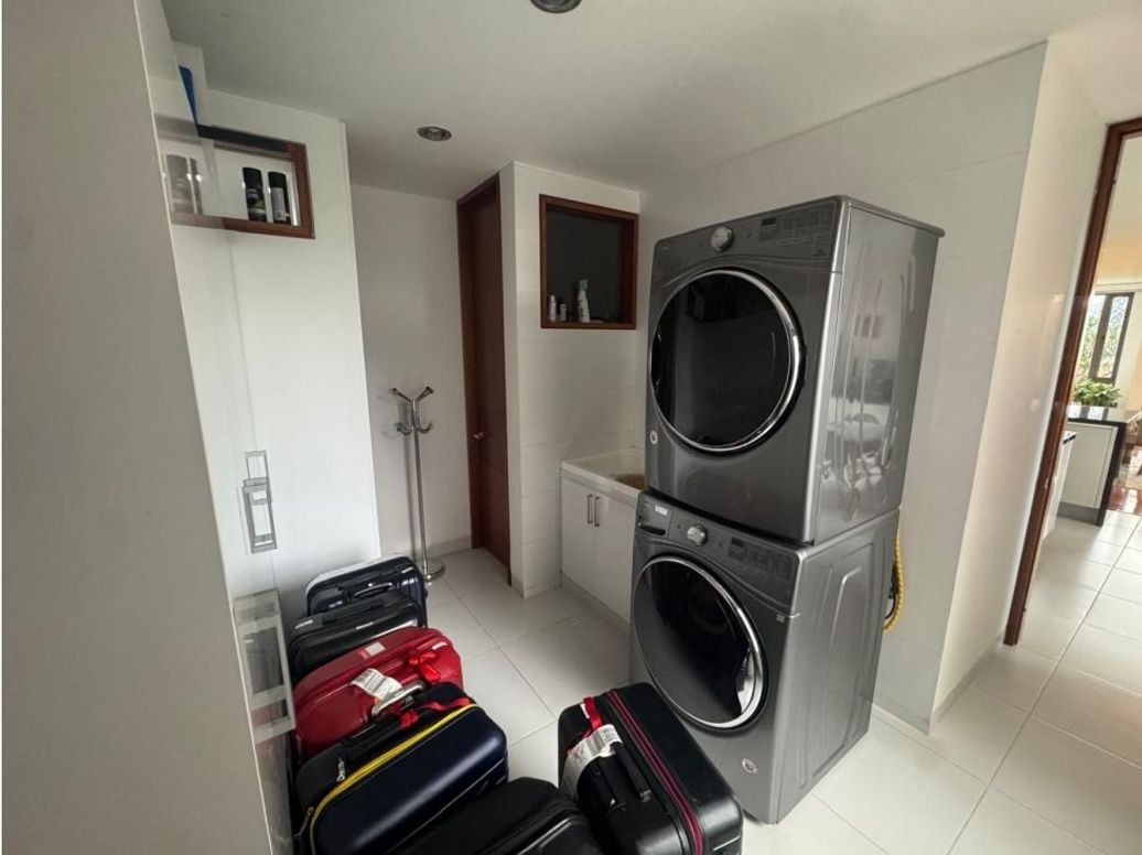 Apartamento de 4 alcobas en venta en Colina Campestre, Bogotá, 280 m² · foto 14 de 16
