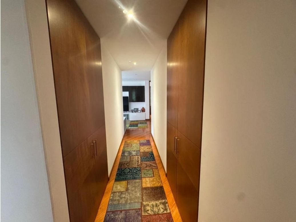 Apartamento de 4 alcobas en venta en Colina Campestre, Bogotá, 280 m² · foto 11 de 16