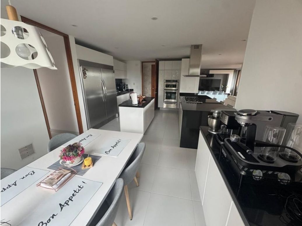 Apartamento de 4 alcobas en venta en Colina Campestre, Bogotá, 280 m² · foto 3 de 16