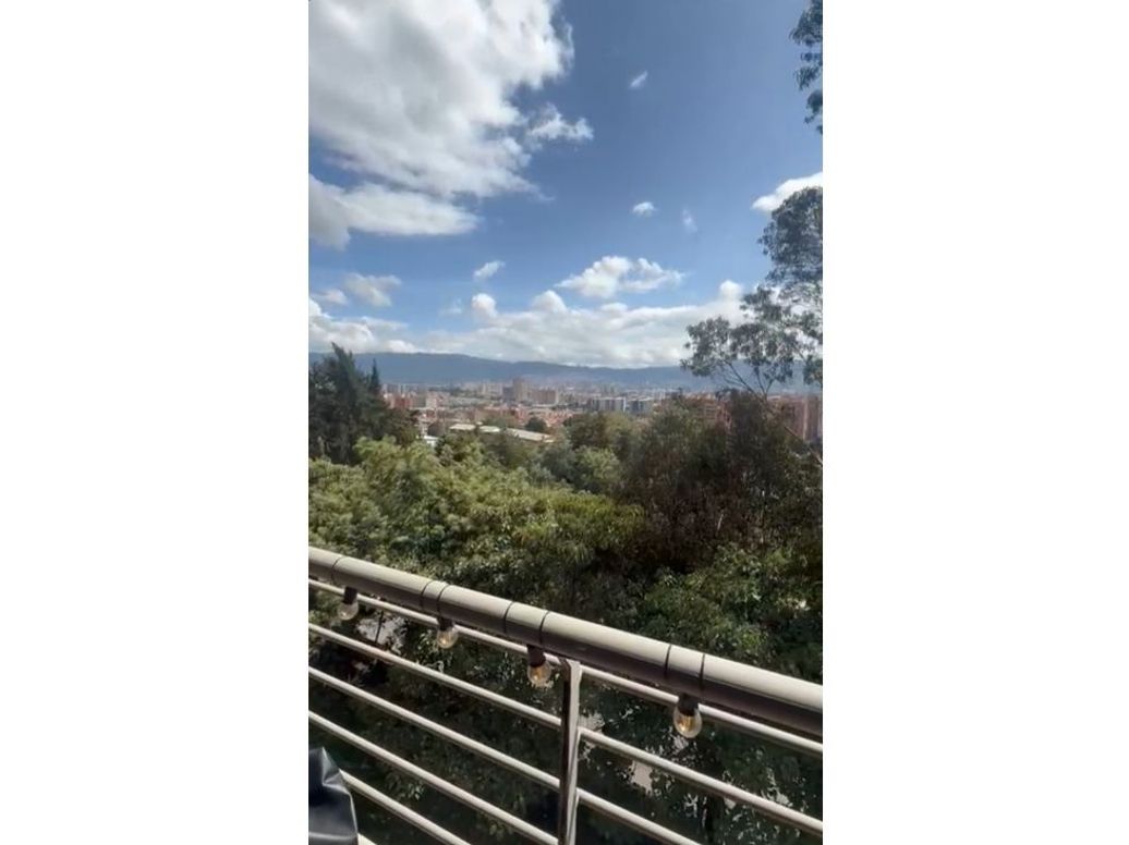 Apartamento de 4 alcobas en venta en Colina Campestre, Bogotá, 280 m² · foto 2 de 16