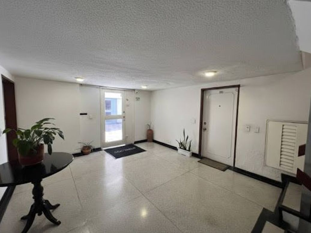 Apartamento de 1 alcoba en venta en Santa Barbara Central, Bogotá, 50 m² · foto 4 de 12