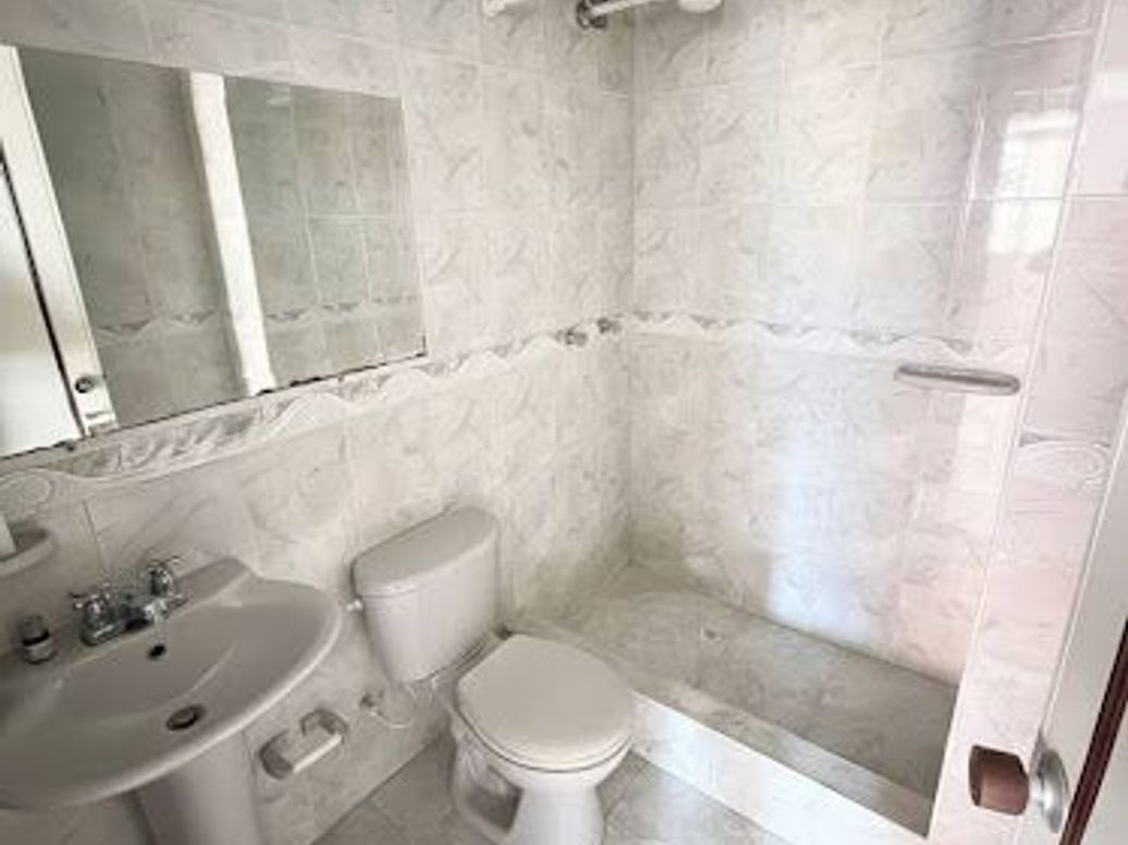 Apartamento de 1 alcoba en venta en Santa Barbara Central, Bogotá, 50 m² · foto 9 de 12
