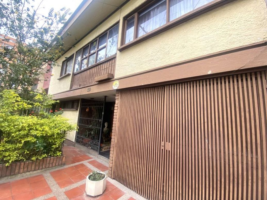 Casa de 3 alcobas en venta en Belalcázar, Bogotá, 250 m² · foto 3 de 3