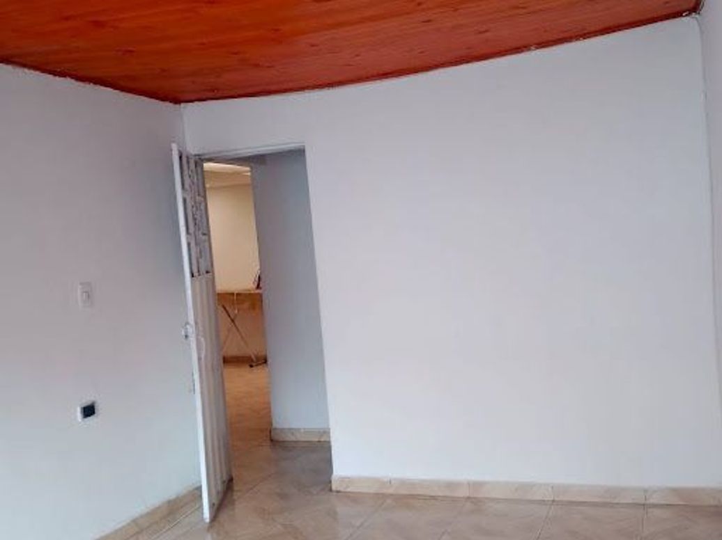 Casa de 4 alcobas en venta en El Refugio Sector Santa Librada, Bogotá, 120 m² · foto 3 de 16