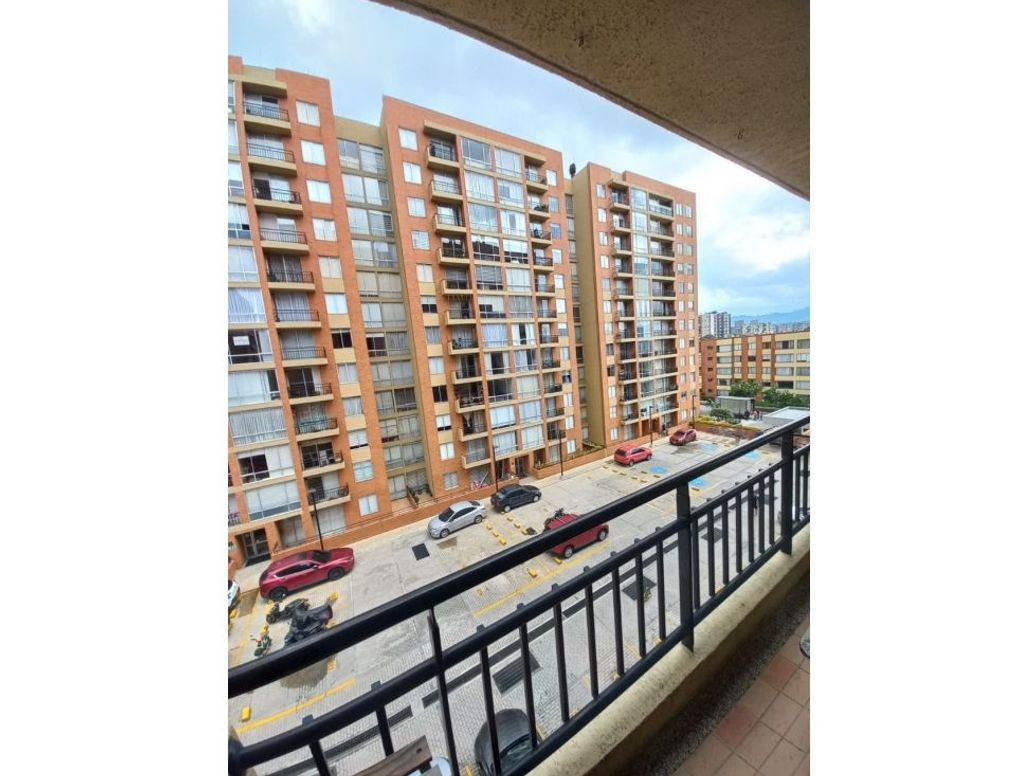 Apartamento de 3 alcobas en venta en Gilmar, Bogotá, 90 m² · foto 3 de 20