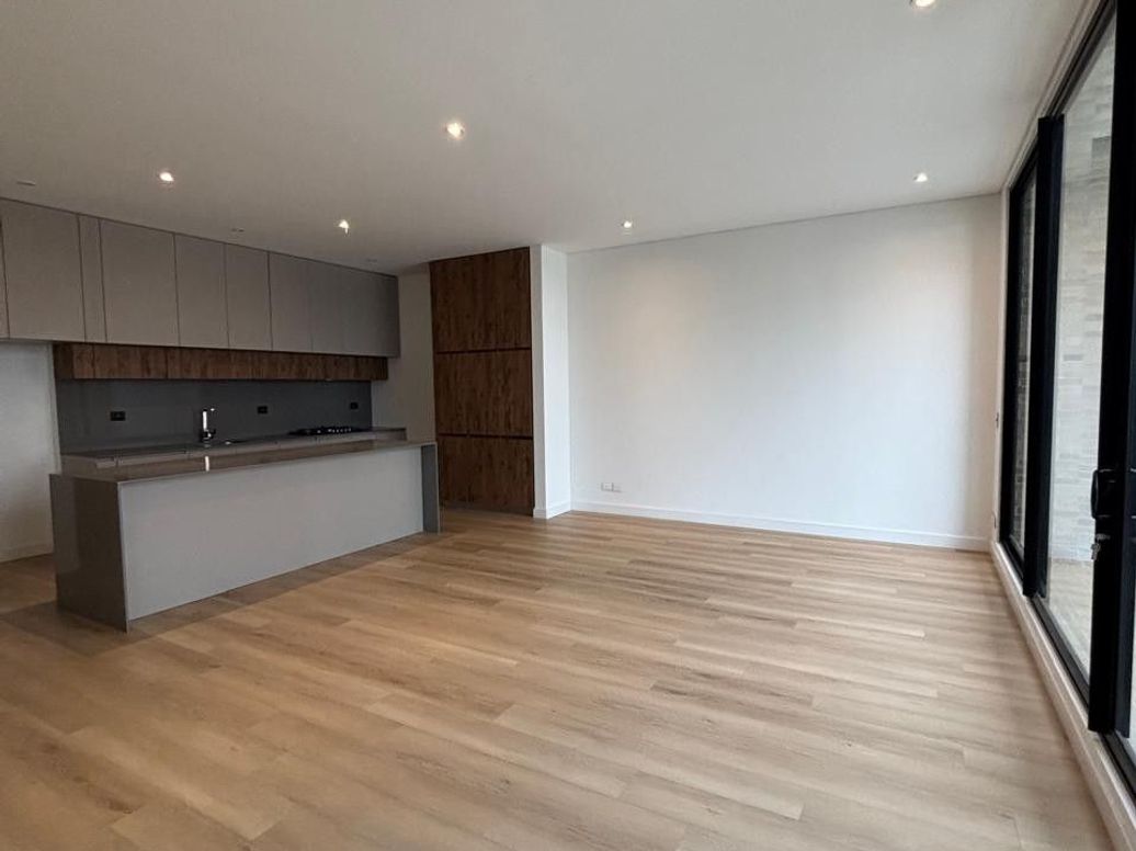 Apartamento de 3 alcobas en venta en Santa Barbara Occidental, Bogotá, 170 m² · foto 7 de 20
