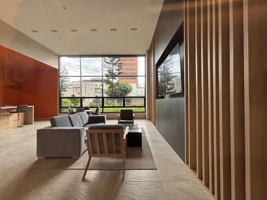 Apartamento de 3 alcobas en venta en Santa Barbara Occidental, Bogotá, 170 m² · foto 4 de 20