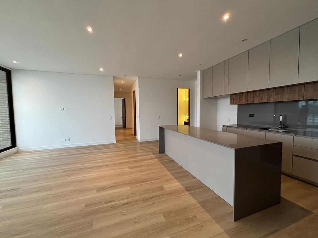 Apartamento de 3 alcobas en venta en Santa Barbara Occidental, Bogotá, 170 m² · foto 11 de 20