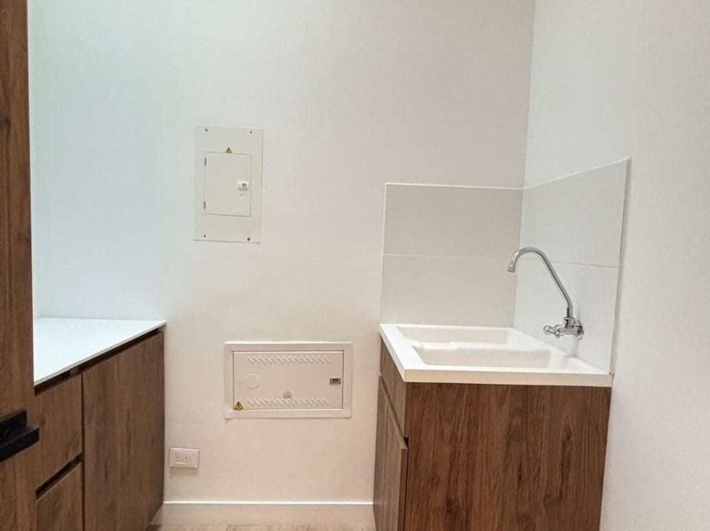 Apartamento de 3 alcobas en venta en Santa Barbara Occidental, Bogotá, 170 m² · foto 9 de 20