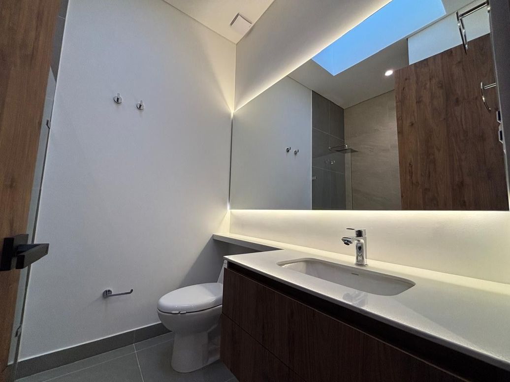 Apartamento de 3 alcobas en venta en Santa Barbara Occidental, Bogotá, 170 m² · foto 19 de 20