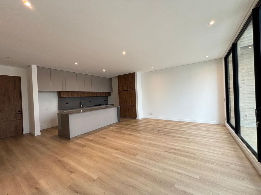 Apartamento de 3 alcobas en venta en Santa Barbara Occidental, Bogotá, 170 m² · foto 6 de 20
