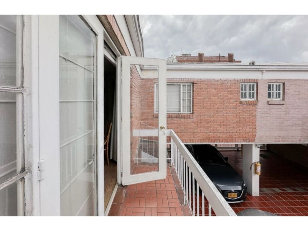Casa de 3 alcobas en venta en Cedro Golf, Bogotá, 147 m² · foto 2 de 5