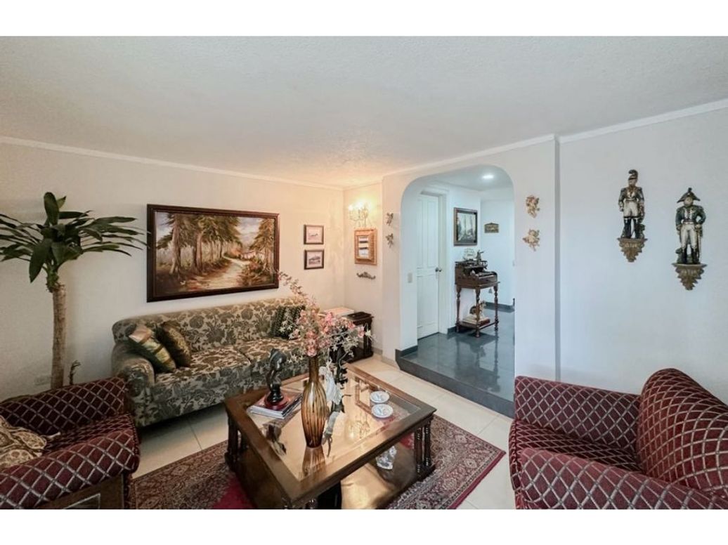 Casa de 3 alcobas en venta en Cedro Golf, Bogotá, 147 m² · foto 4 de 5