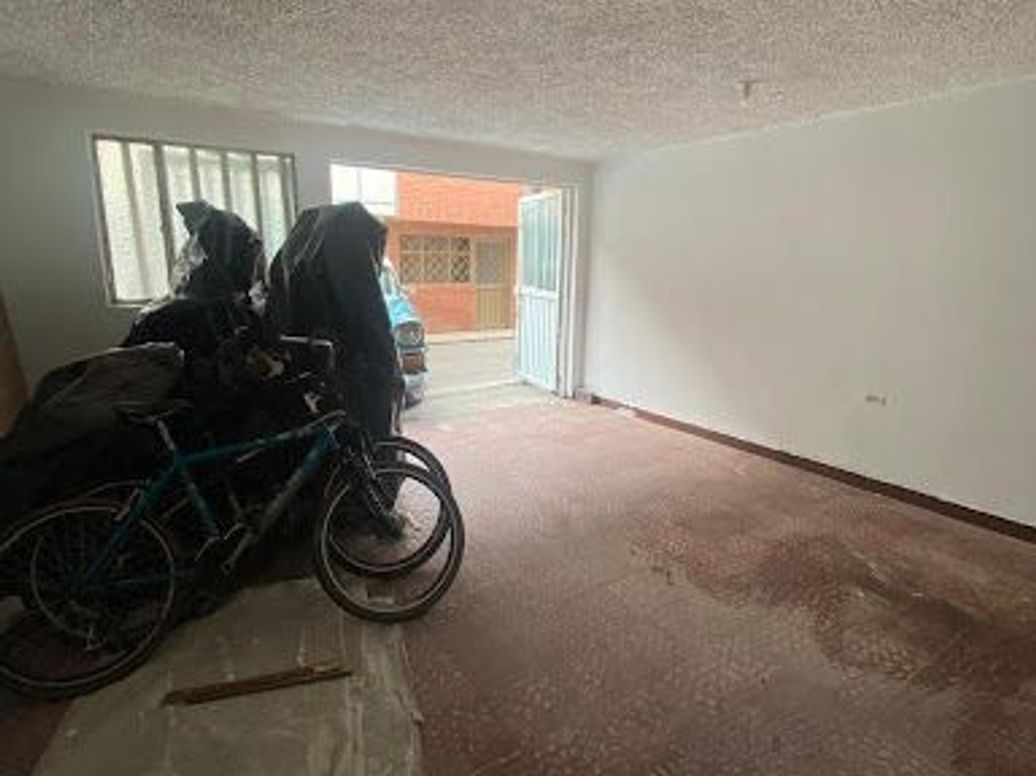 Casa de 5 alcobas en venta en La Gaitana, Bogotá, 180 m² · foto 3 de 20