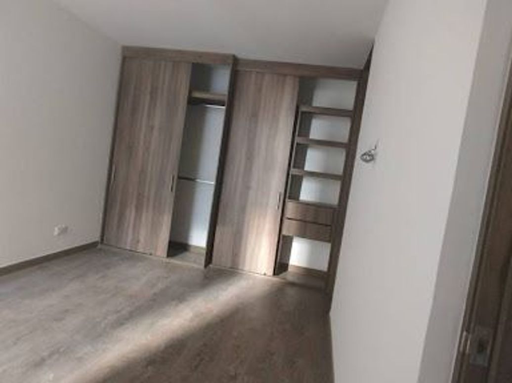Apartamento de 3 alcobas en venta en Ciudad Kennedy, Bogotá, 66 m² · foto 11 de 13