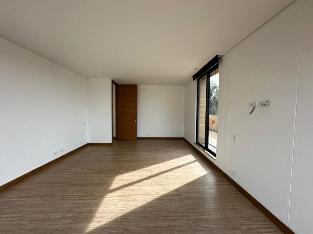 Apartamento de 3 alcobas en venta en Santa Barbara Alta, Bogotá, 286 m² · foto 18 de 20