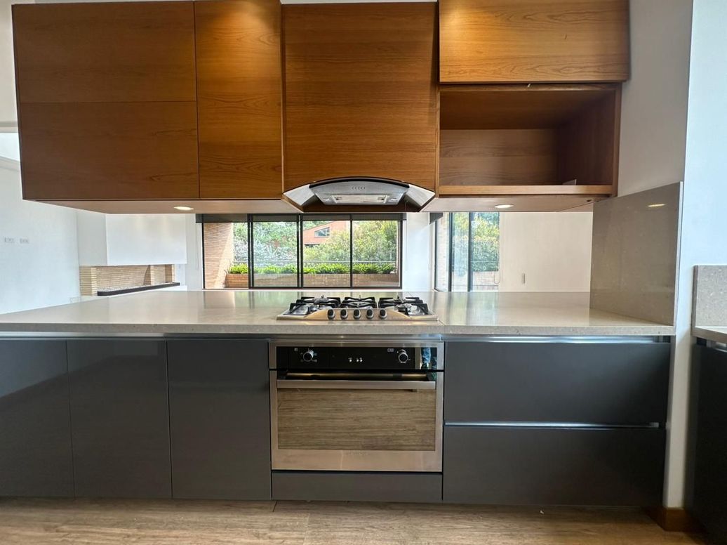 Apartamento de 3 alcobas en venta en Santa Barbara Alta, Bogotá, 286 m² · foto 11 de 20
