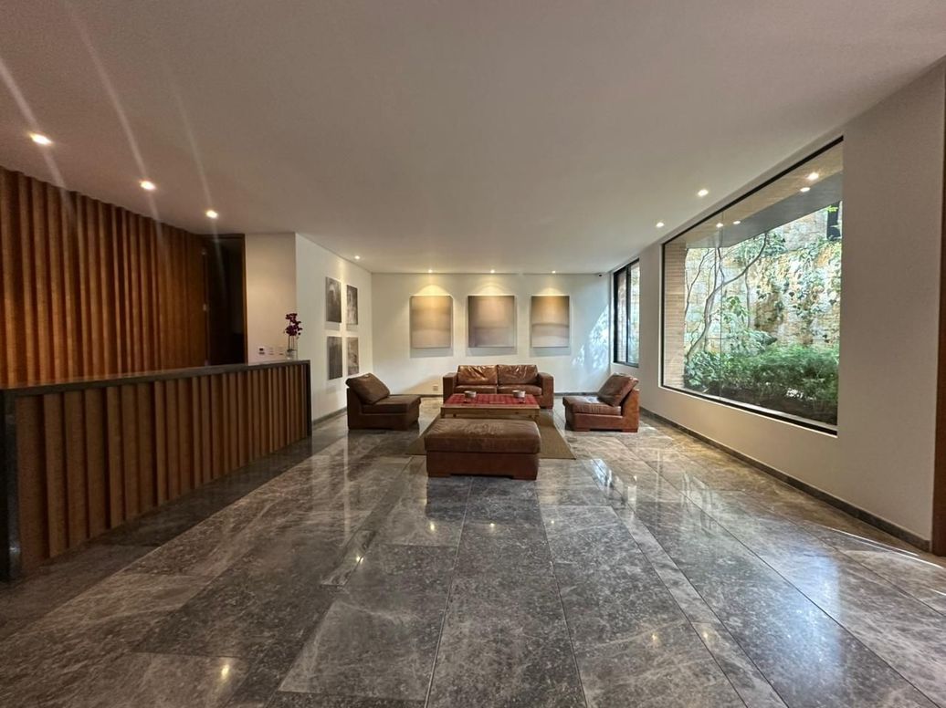 Apartamento de 3 alcobas en venta en Santa Barbara Alta, Bogotá, 286 m² · foto 6 de 20