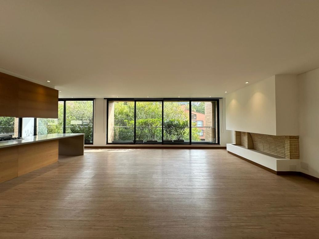 Apartamento de 2 alcobas en venta en Santa Barbara Alta, Bogotá, 181 m² · foto 4 de 16