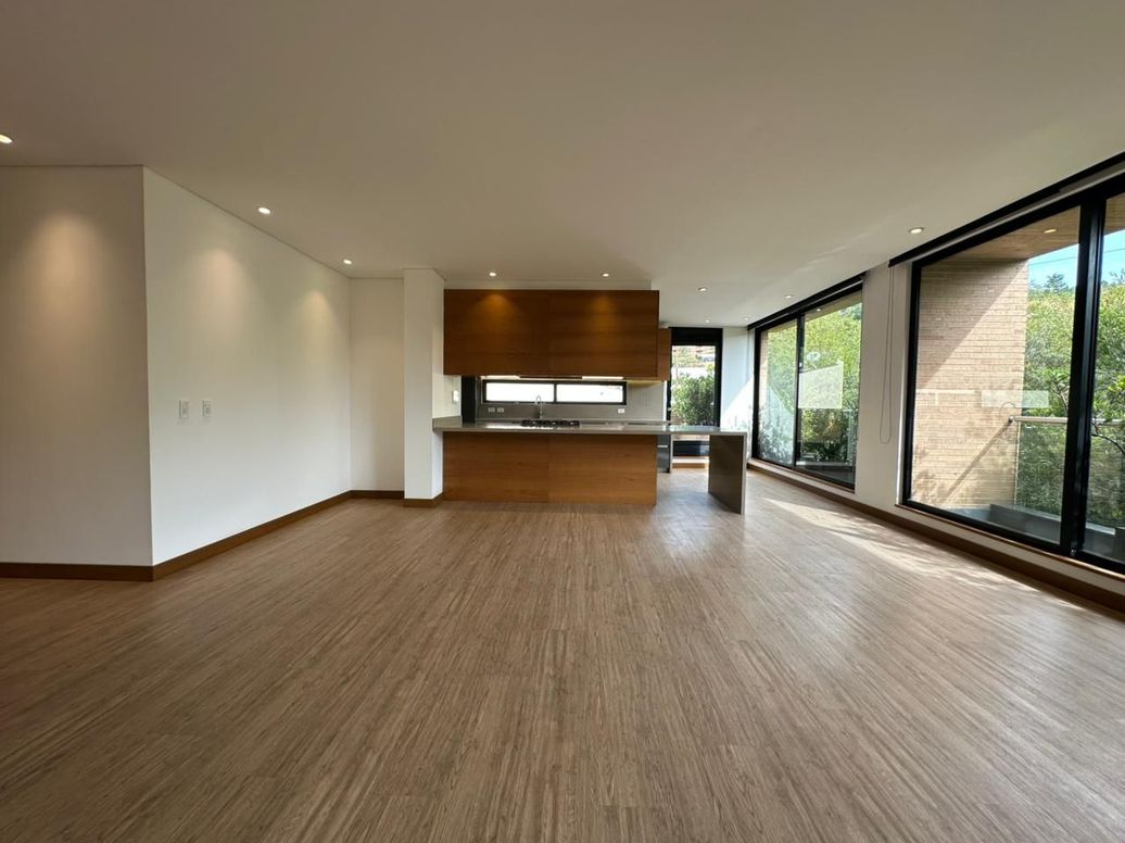 Apartamento de 2 alcobas en venta en Santa Barbara Alta, Bogotá, 181 m² · foto 5 de 16