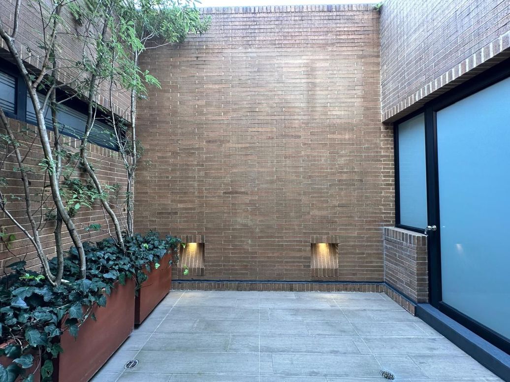 Apartamento de 2 alcobas en venta en Santa Barbara Alta, Bogotá, 145 m² · foto 12 de 13