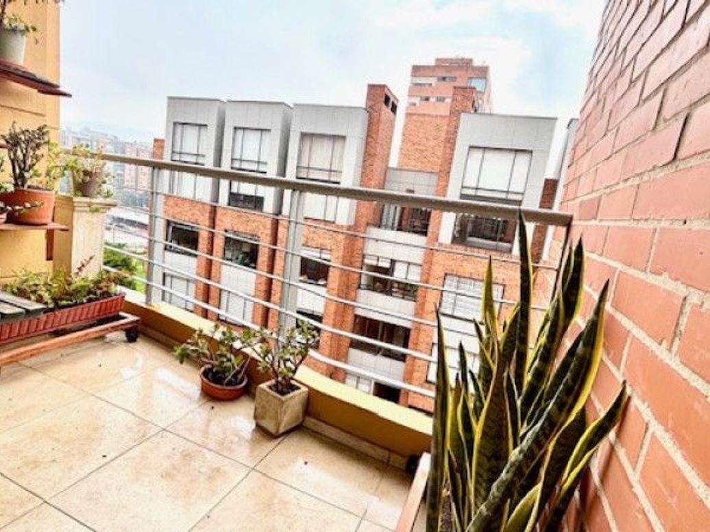 Apartamento de 3 alcobas en venta en San José Del Prado, Bogotá, 196 m² · foto 17 de 20