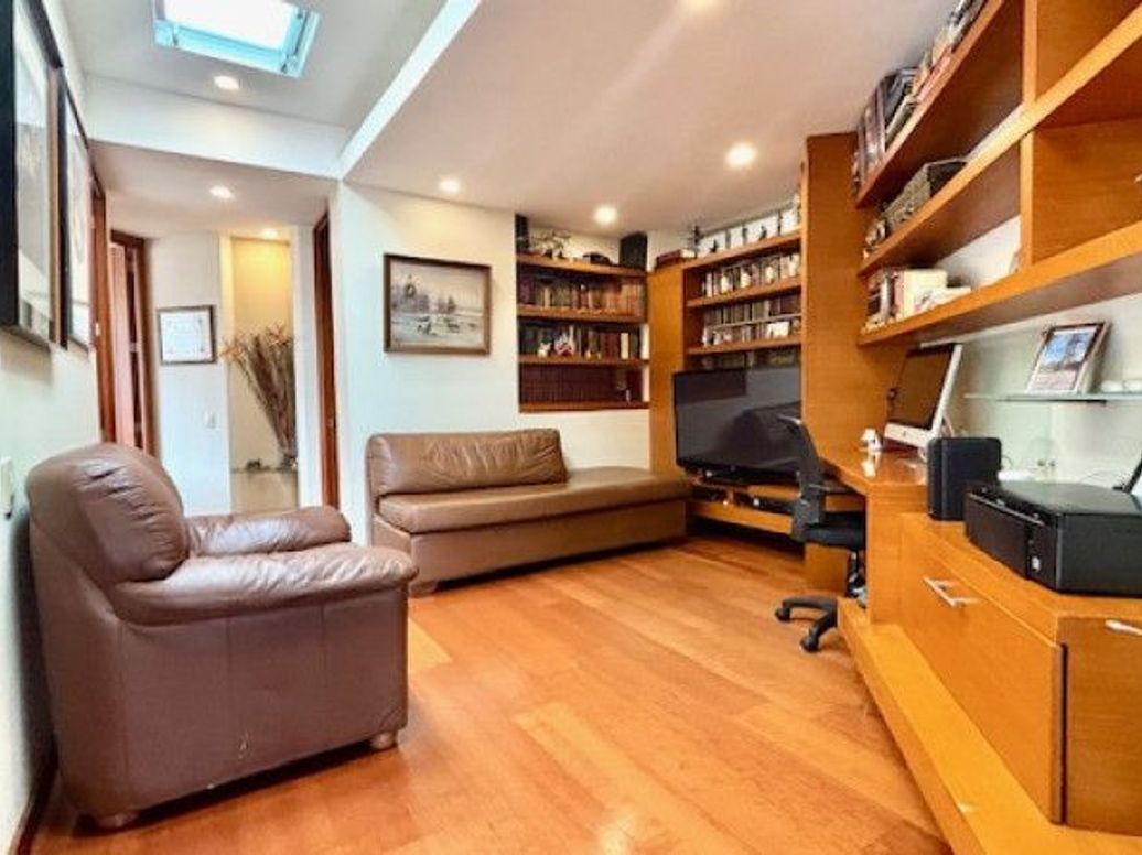 Apartamento de 3 alcobas en venta en San José Del Prado, Bogotá, 196 m² · foto 13 de 20