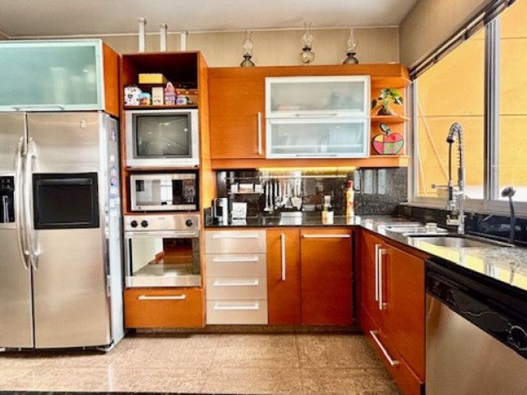 Apartamento de 3 alcobas en venta en San José Del Prado, Bogotá, 196 m² · foto 8 de 20