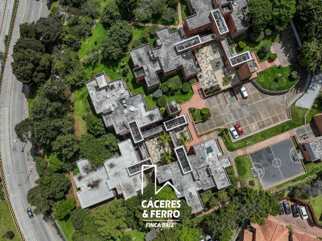 Apartamento de 4 alcobas en venta en Provenza, Bogotá, 303 m² · foto 2 de 10