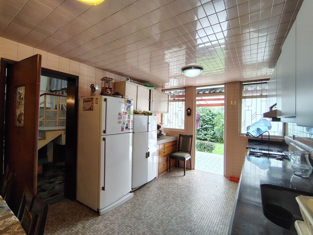 Casa de 5 alcobas en venta en El Salitre, Bogotá, 350 m² · foto 17 de 20